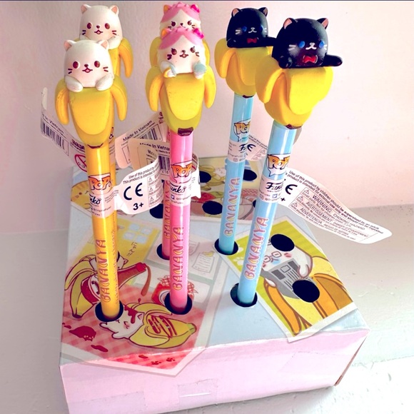 ๐๏ธ Bananya The kitty who lives in a Banana ๐ ๐  cute display for Funko pens - Picture 1 of 4